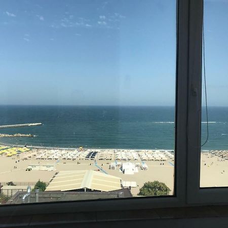 Faleza Nord Sea View Apartment コンスタンツァ エクステリア 写真